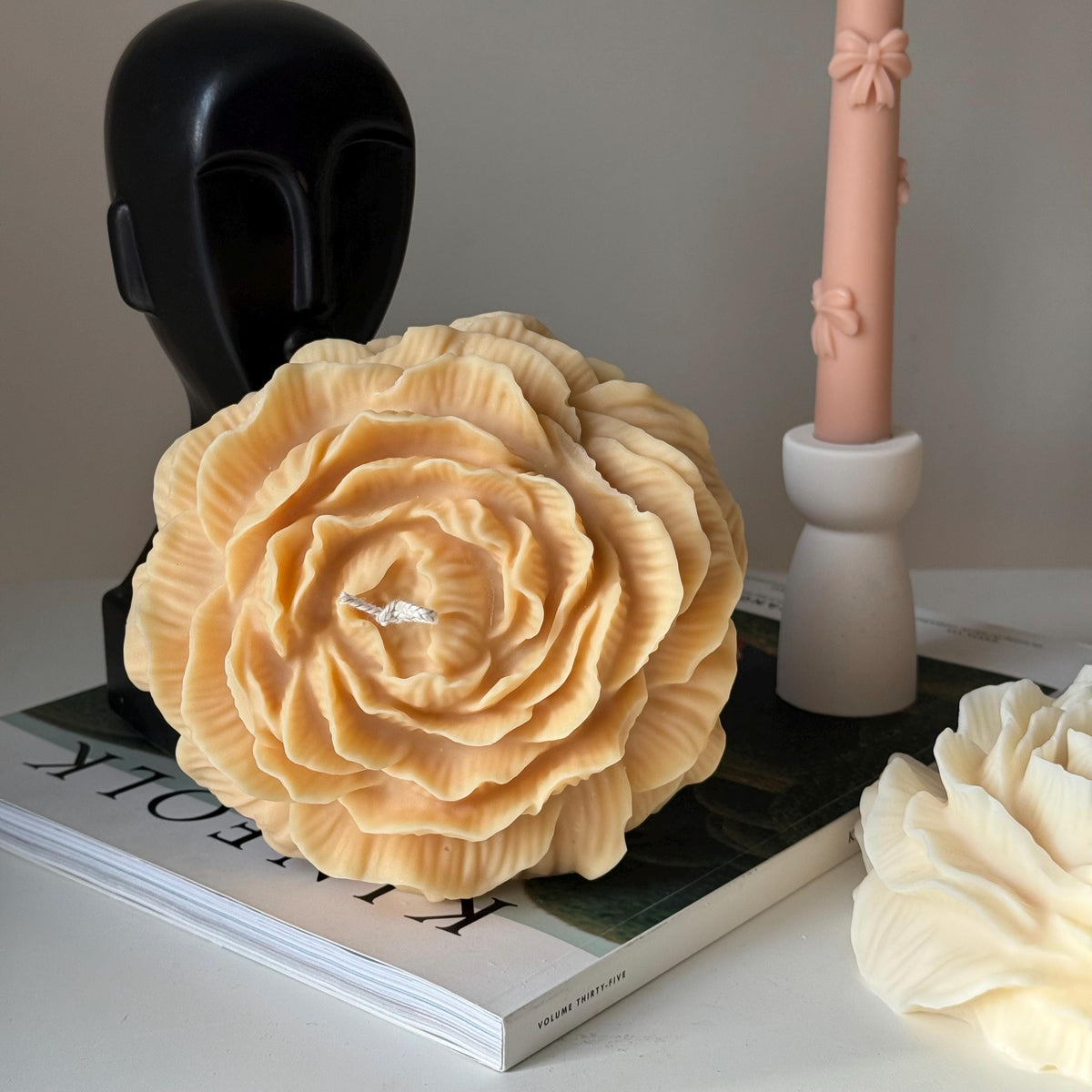 Grande bougie de cire de soja Pivoine : Bougie fleur sculpturale