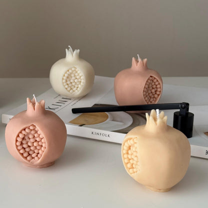Bougie en cire de soja grenade : Décor minimaliste végétalien