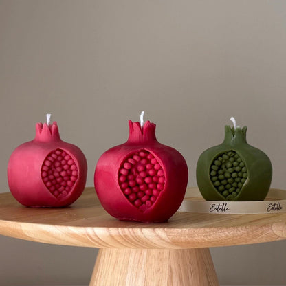 Bougie en cire de soja grenade : Décor minimaliste végétalien