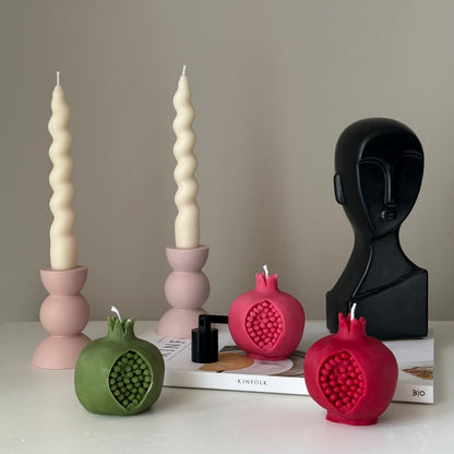 Bougie en cire de soja grenade : Décor minimaliste végétalien