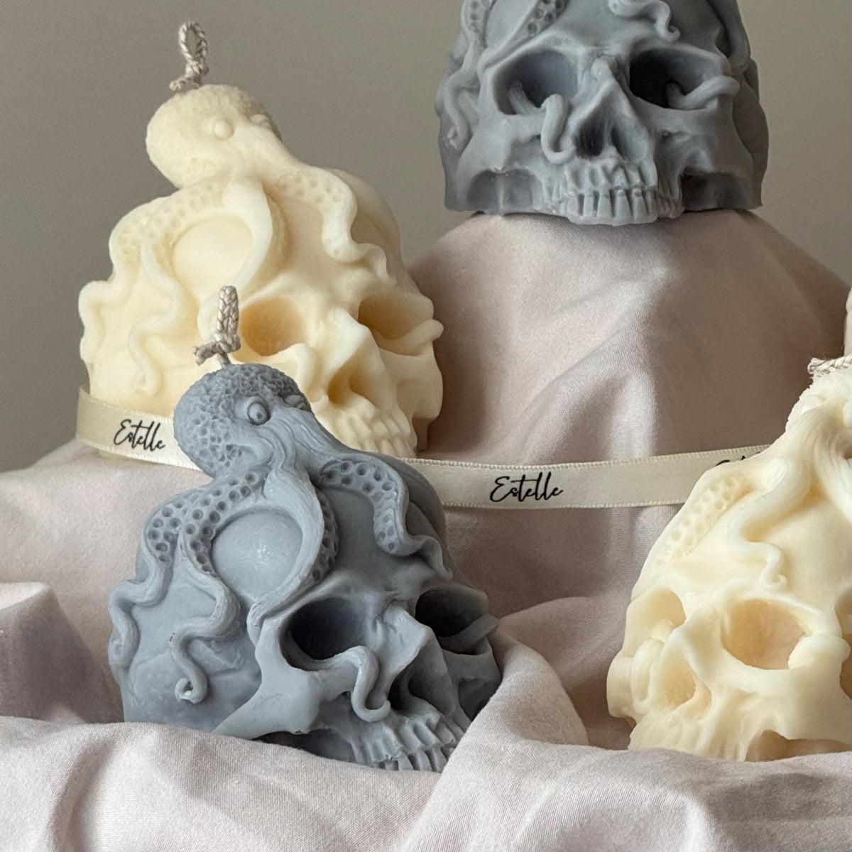 Bougie Crâne avec Pieuvre : Décoration d'Halloween Effrayante en Cire de Soja