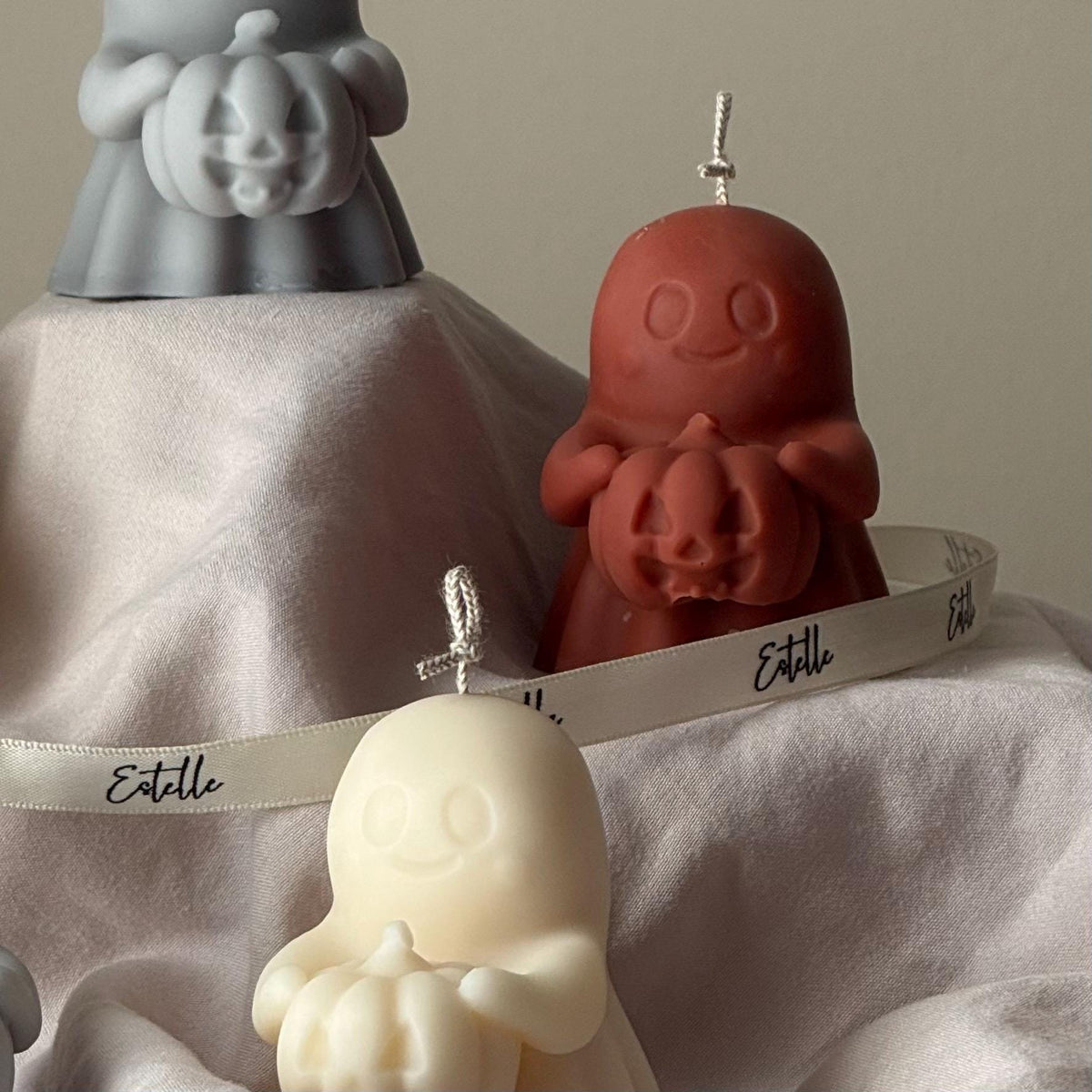 Fantôme d'Halloween avec Bougie Citrouille : Cadeau d'Automne Fait Main en Cire de Soja