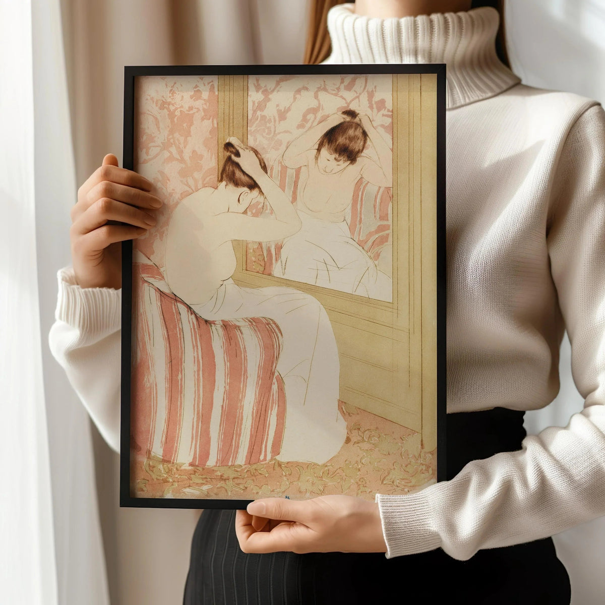 Mary Cassatt - La Coiffure | Tableau impressionniste célèbre (disponible encadré à la main ou non encadré)