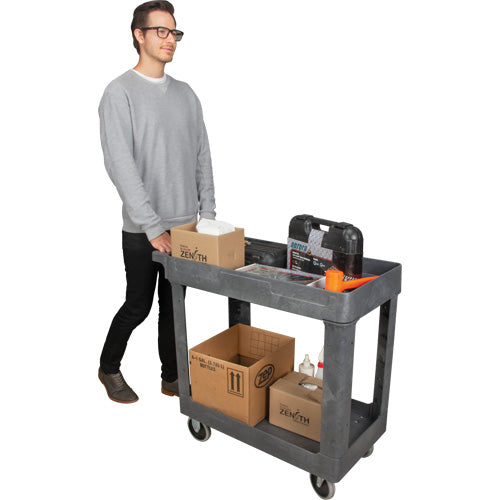 Chariot de service utilitaire, 2 niveaux, 16-1/2" x 32-1/2" x 34-1/2", capacité de 550 lb
