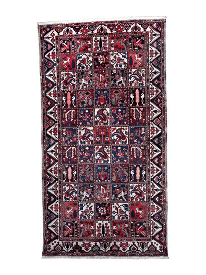 Persian Bakhtiari Rug | 5' 1" x 9' 6"
