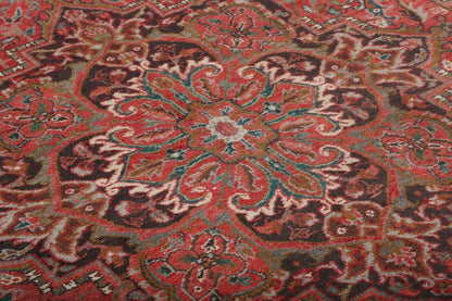 Persian Heriz Rug | 6' 9" x 9' 6"