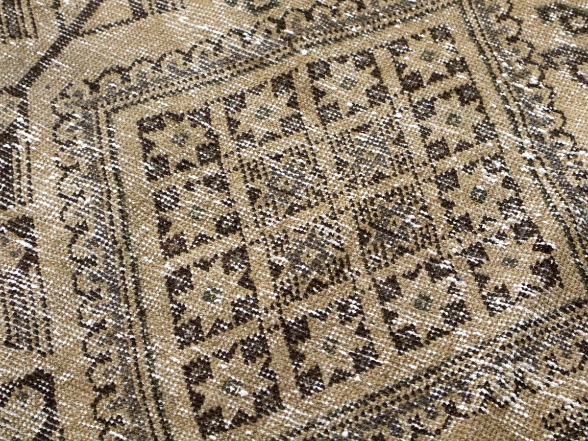 Persian Sirjan Rug | 6' 8” x 9' 11"